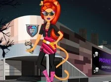 Monster High Toralei Stripe Shopping Dressup game background